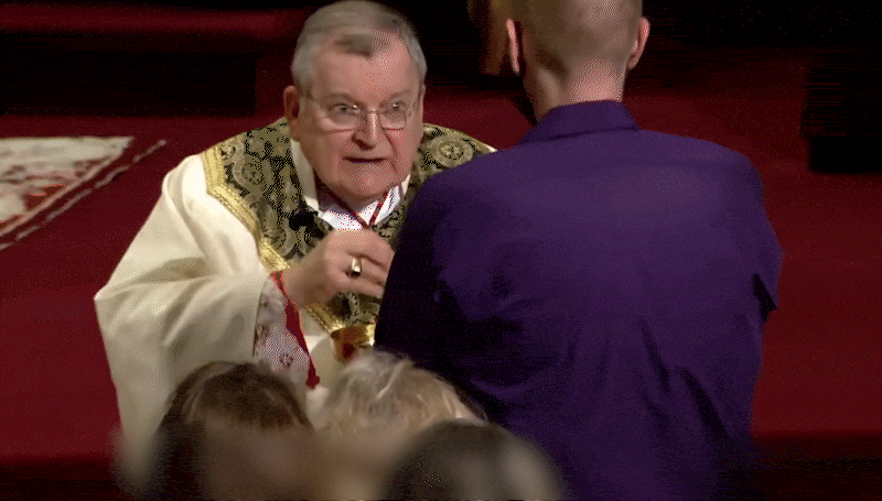 Burke Communion in the hand 1